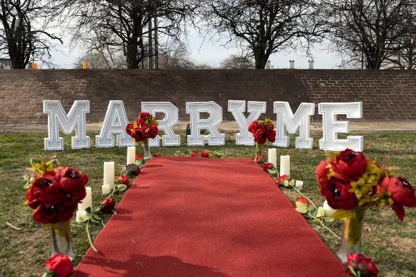 marry me sign rental in new york city 